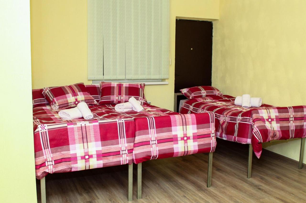 Bee Lucky Hostel And Tours Ереван Экстерьер фото