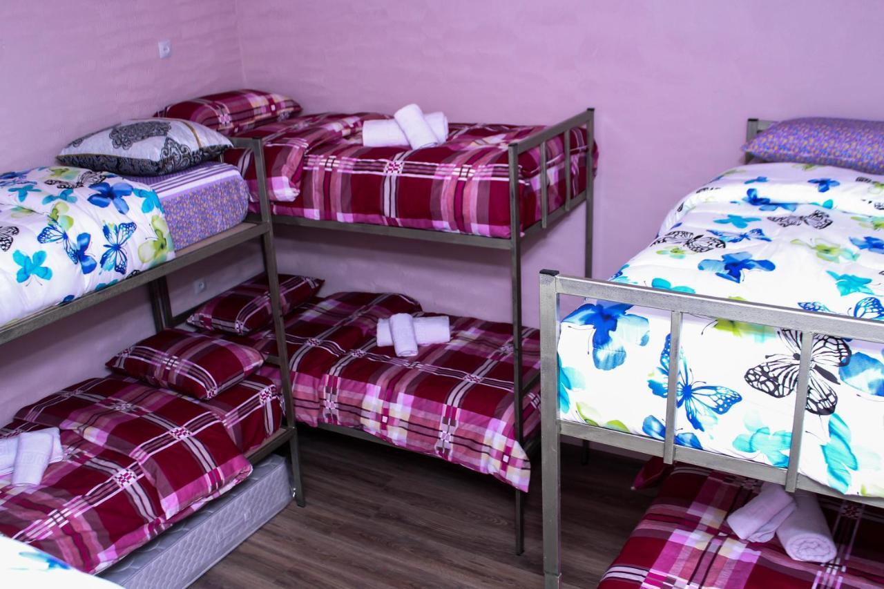 Bee Lucky Hostel And Tours Ереван Экстерьер фото